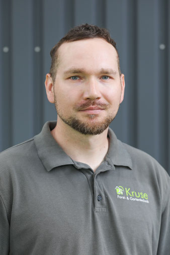 Patrik Patzke, Motorgerätewerkstatt, Mähroboterexperte bei Kruse Gartentechnik in Petershagen