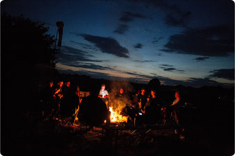 Abendliche Lagerfeuerromantik.