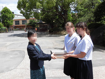 武庫川女子大学附属中学校・高等学校2 - かわいそうな衣類たち-改め 武庫川女子大学附属中学校・高等学校2 - かわいそうな衣類たち-改め