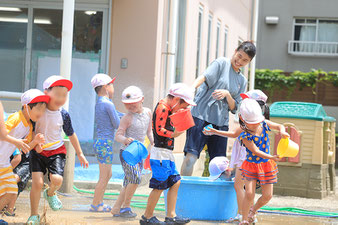 幼保連携型認定こども園 大浜幼稚園 千葉県 船橋市 薬円台 年間の主な行事について 夏 水遊び