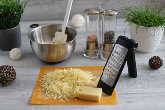 Spinat Lasagne mit Micoplane Reibe, Edelstahlschüsseln, Salz & Pfefferstreuer sowie Kuchengitter und Mix´n Scraperschaber in der Ofenhexe aus dem Pampered Chef Onlineshop