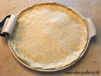 Pizza Bolognese auf der White Lady von Pampered Chef