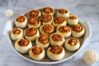 Pizzaschnecken oder Rosenpizza Fingerfood auf der White Lady im Pampered Chef Onlineshop kaufen