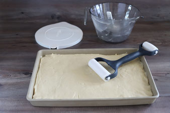 Butterkuchen Florentiner Apfelkuchen auf dem großen Ofenzauberer James mit Teigroller, große Nixe und Küchenhobel aus dem Pampered Chef Onlineshop