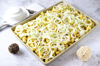 Rosmarinkartoffelnund mediterrane Hähnchenbrustfilets im Ofenzauberer oder der Ofenhexe im Pampered Chef Onlineshop bestellen