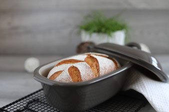 Brot aus dem kleinen Zaubermeister Lily mit Nixe, Teigunterlage und Streufix sowie Kuchengitter im Pampered Chef Onlineshop bestellen