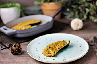 Gefüllte Zucchini aus dem 2 Liter emaillierten gusseisernen Baker von Pampered Chef