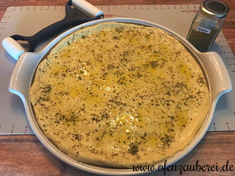 Pizzabrot auf dem Zauberstein, Ofenzauberer oder White Lady von Pampered Chef im Onlineshop