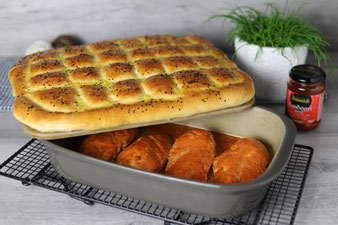 Tandoori Hähnchen Chicken mit Fladenbrot im Grundset Zauberstein und Ofenhexe mit Zesterreibe, Teigroller und Kuchengitter im Pampered Chef Onlineshop bestellen
