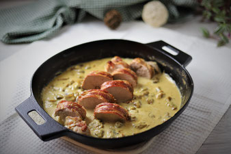 Lende im Speckmantel mit Champignons und Rahmsoße aus der gusseisernen 30 cm Pfanne von Pampered Chef