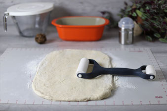 Teigunterlage mit Teigroller von Pampered Chef