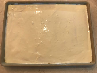 Erdbeer Schmand Blechkuchen auf dem Ofenzauberer von Pampered Chef Onlineshop bestellen