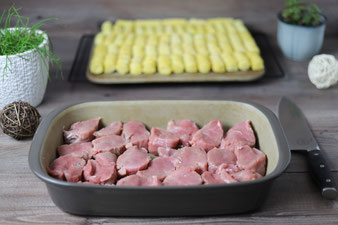 Schweinefilet in Currysoße und Kroketten im Grundset von Pampered Chef