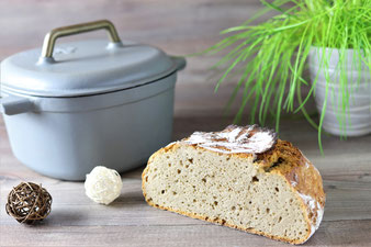 No Knead Bread im emaillierten Gusstopf von Pampered Chef aus dem Onlineshop