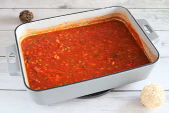 Tomatensoße in der Emaillierten Grillpfanne