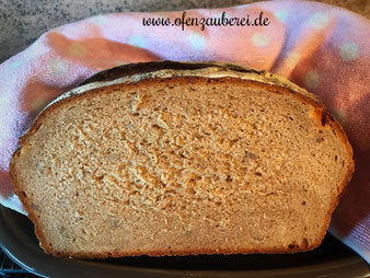 Fränkisches Bauernbrot im Ofenmeister oder Zaubermeister mit Streufix, Teigunterlage und Kuchengitter aus dem Pampered Chef Onlineshop
