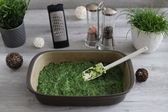 Spinat Lasagne mit Micoplane Reibe, Edelstahlschüsseln, Salz & Pfefferstreuer sowie Kuchengitter und Mix´n Scraperschaber in der Ofenhexe aus dem Pampered Chef Onlineshop