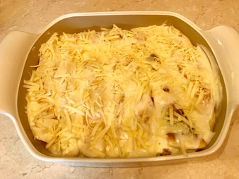 Herzhaft mit Hackfleisch gefüllte Pfannkuchen im großen Bäker aus dem Pampered Chef Onlineshop bestellen