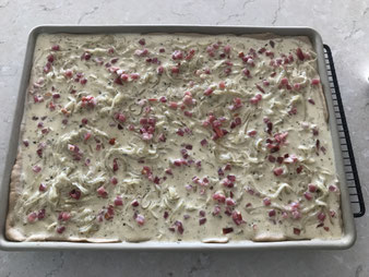 Zwiebelkuchen oder Zwiebelplooz auf dem Ofenzauberer aus dem Pampered Chef Onlineshop bestellen