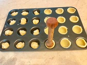 Engadiner Nusstörtchen aus der Mini Muffinform aus dem Pampered Chef Onlineshop bestellen