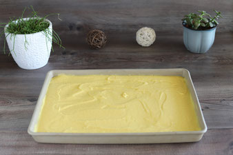 Biskuit im großen Ofenzauberer von Pampered Chef mit Erdbeerkuchen