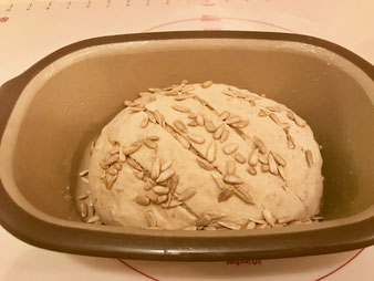 Brot Lilys Sonnenblumenkruste aus dem kleinen Zaubermeister oder Ofenmeister im Pampered Chef Onlineshop bestellen