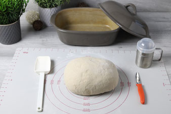 Mischbrot Frankenkruste Joghurtkruste aus dem Ofenmeister mit Edelstahlschüssel, Streufix, Mix´n Scraper und Teigunterlage im Pampered Chef Onlineshop bestellen