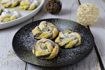 Blätterteig-Kringel mit Nutella auf der White Lady von Pampered Chef