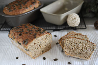 Körnerbrot im kleinen Zaubermeister Lily oder Zauberkasten von Pampered Chef