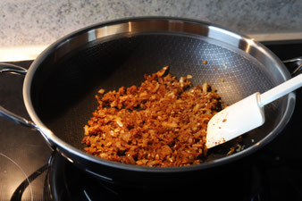Chili con Carne in der Pamperedchef Edelstahlpfanne Wokpfanne Antihaftpfanne im Pampered Chef Onlineshop bestellen