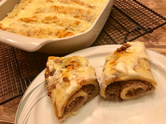 Herzhaft mit Hackfleisch gefüllte Pfannkuchen im großen Bäker aus dem Pampered Chef Onlineshop bestellen
