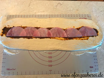 Brotkranz mit Ei und Schinken auf der White Lady aus dem Pampered Chef Onlineshop kaufen
