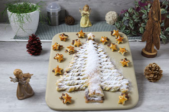 Süßer Weihnachtsbaum mit Blätterteig und Nutella auf dem Zauberstein von Pampered Chef