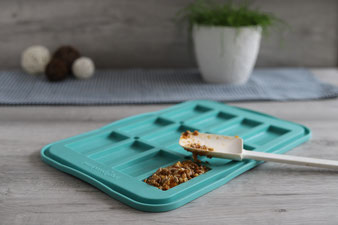 Schoko Müsliriegel aus dem Snack-Maker mit Mix´n Scraper Schaber und Kuchengitter im Pampered Chef Onlineshop online bestellen