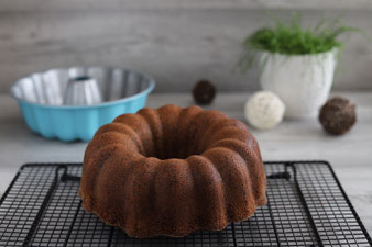 Herbstkuchen Gewürzkuchen Gugelhupf in der Kranzform mit Silikonpinsel und Kuchengitter aus dem Pampered Chef Onlineshop kaufen