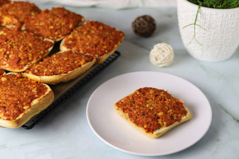 Pizzabrötchen auf dem Pampered Chef Zauberstein