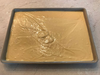 Erdbeer Schmand Blechkuchen auf dem Ofenzauberer von Pampered Chef Onlineshop bestellen