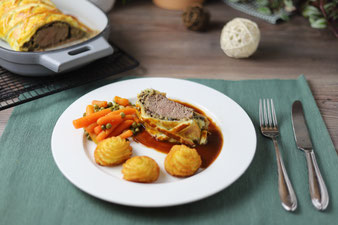 Filet Wellington mit Rotweinsoße im Baker von Pampered Chef