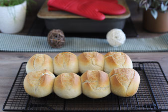 Brötchen wie vom Bäcker in der Ofenhexe und Zauberstein, Grundset von Pampered Chef