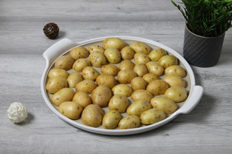 Überbackene Ofenkartoffeln auf der White Lady oder Ofenzauberer James aus dem Pampered Chef Onlineshop mit Kuchengitter, Salz & Pfeffermühlenset