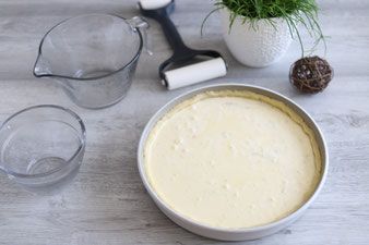 Quiche Lorraine Lothringer Specktorte mit runde Ofenhexe, Nixe, Teigroller und Kuchengitter im Pampered Chef Onlineshop kaufen