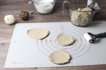 Mittelalterliche rustikale Rahmfladen auf dem Zauberstein von Pampered Chef aus dem Onlineshop bestellen