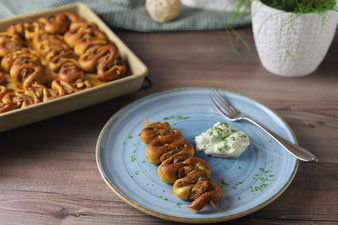 Hähnchen-Brezel-Spieße auf dem Ofenzauberer von Pampered Chef