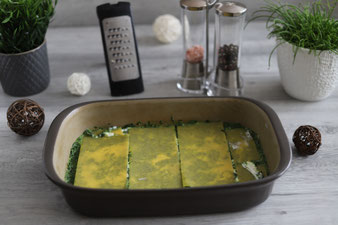 Spinat Lasagne mit Micoplane Reibe, Edelstahlschüsseln, Salz & Pfefferstreuer sowie Kuchengitter und Mix´n Scraperschaber in der Ofenhexe aus dem Pampered Chef Onlineshop
