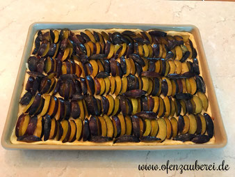 Zwetschendatschi, Zwetschgenkuchen oder Pflaumenkuchen mit Streuseln im Ofenzauberer von Pampered Chef aus dem Onlineshop