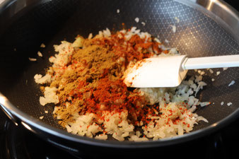 Chili con Carne in der Pamperedchef Edelstahlpfanne Wokpfanne Antihaftpfanne im Pampered Chef Onlineshop bestellen