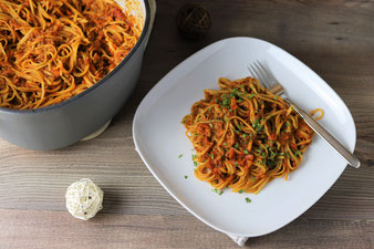 One Pot Spaghetti Bolognese im Emaillierter gusseiserner Topf mit 5,7 l von Pampered Chef im Onlineshop bestellen