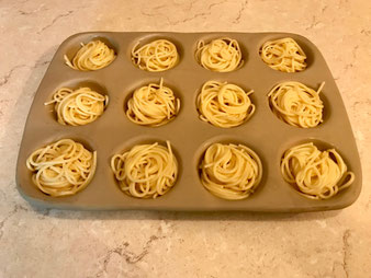 Spaghettinester aus dem 12-er Snack oder der Muffinform online im Pampered Chef Onlineshop bestellen