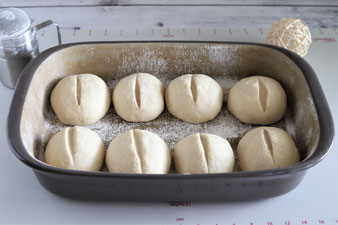 Brötchen in der Ofenhexe von Pampered Chef
