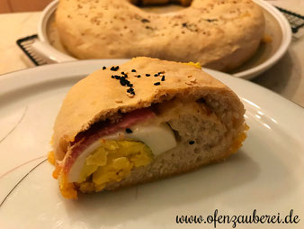 Brotkranz mit Ei und Schinken auf der White Lady aus dem Pampered Chef Onlineshop kaufen